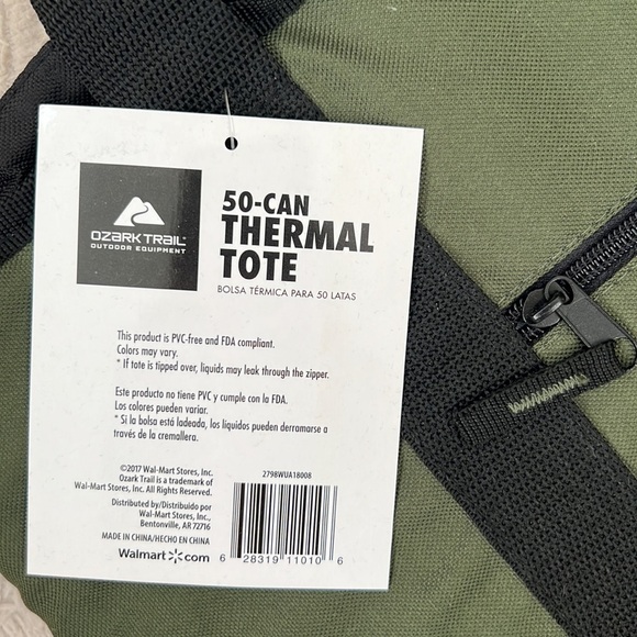 Ozark Trail 50-can thermal tote bag New with tags, green with black trim - Picture 4 of 16